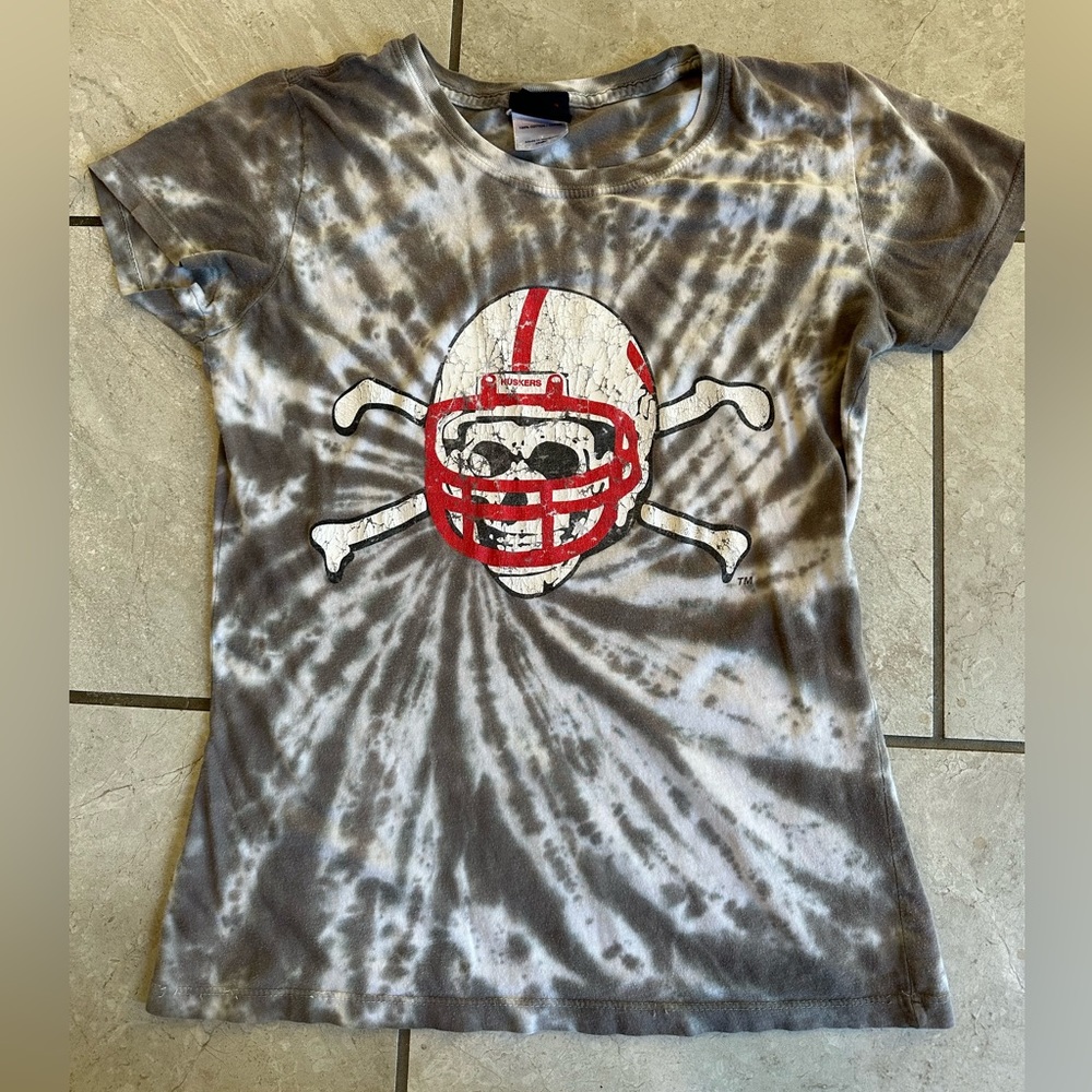 Nebraska Cornhusker Football tie dye Cotton T shirt Medium Vintage bones